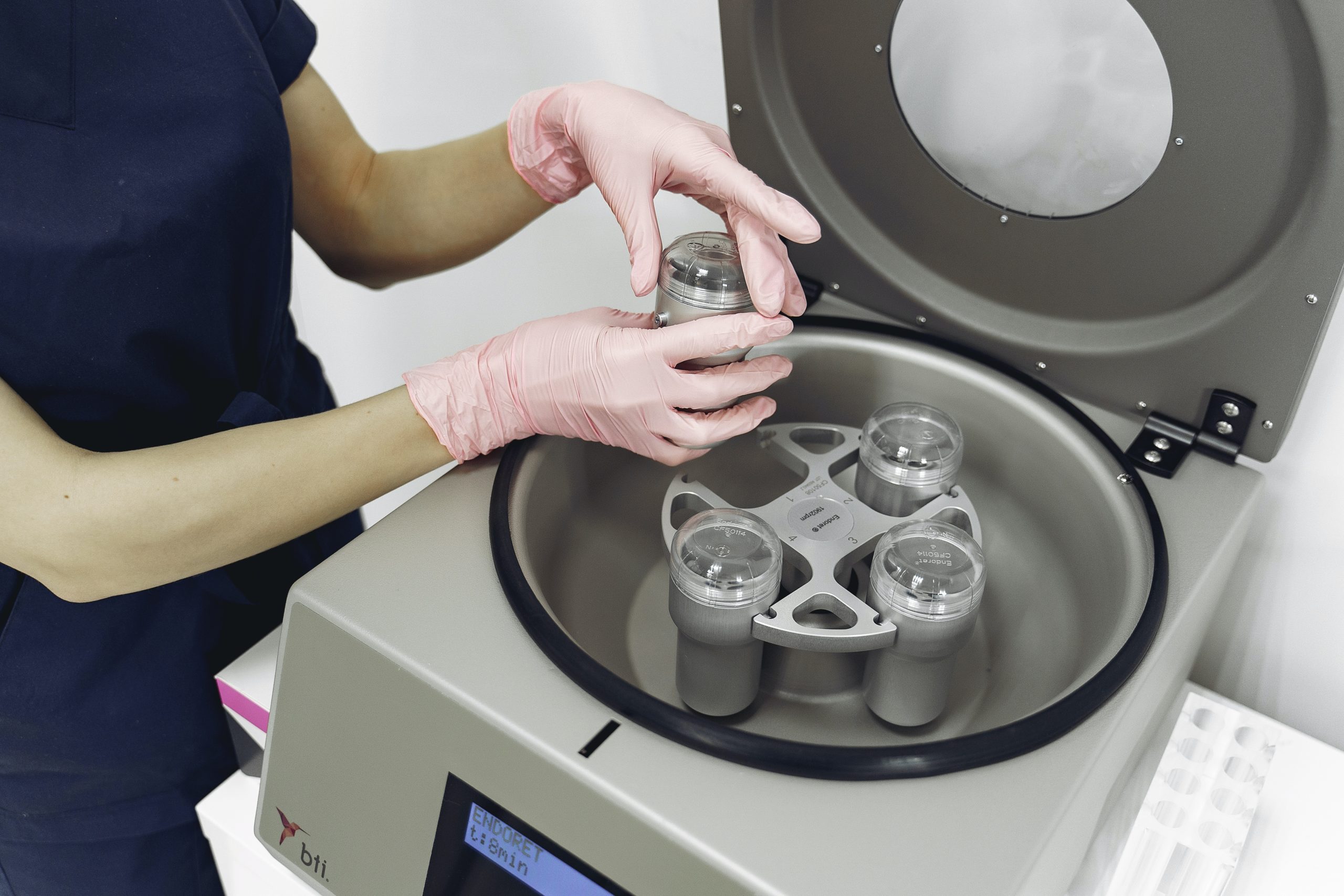 How Cytology Centrifuge Smears are Prepared