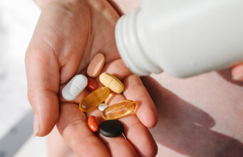 Complete Difference Between One-A-Day Tablets and Multivitamin Packs