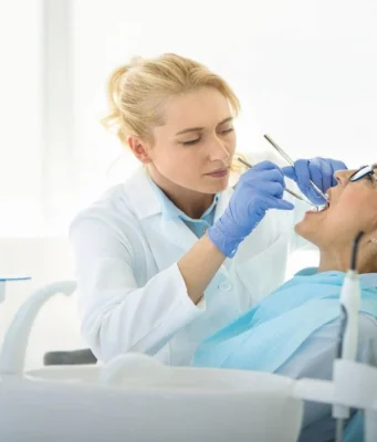 The Difference Between Root Canal Therapy And Tooth Extraction